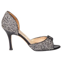 Manolo Blahnik Grey Tweed Buckled Detail Heels Size IT 35.5