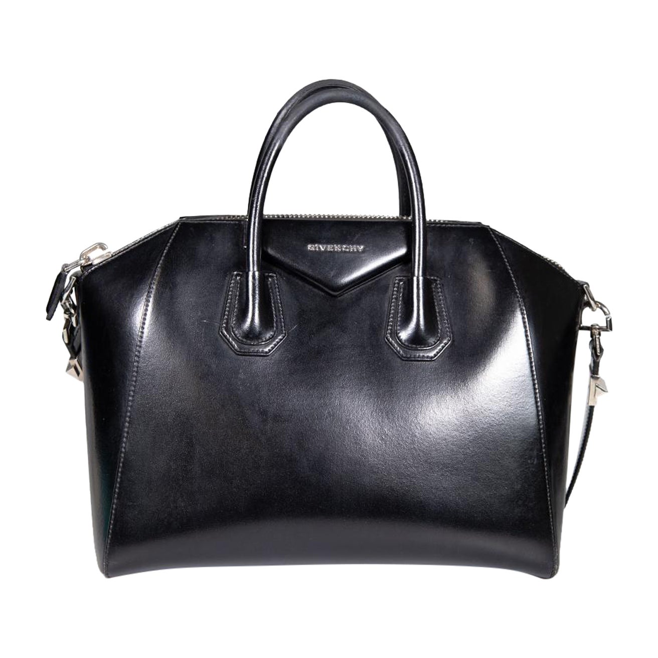 Givenchy Black Leather Medium Antigona Handbag For Sale