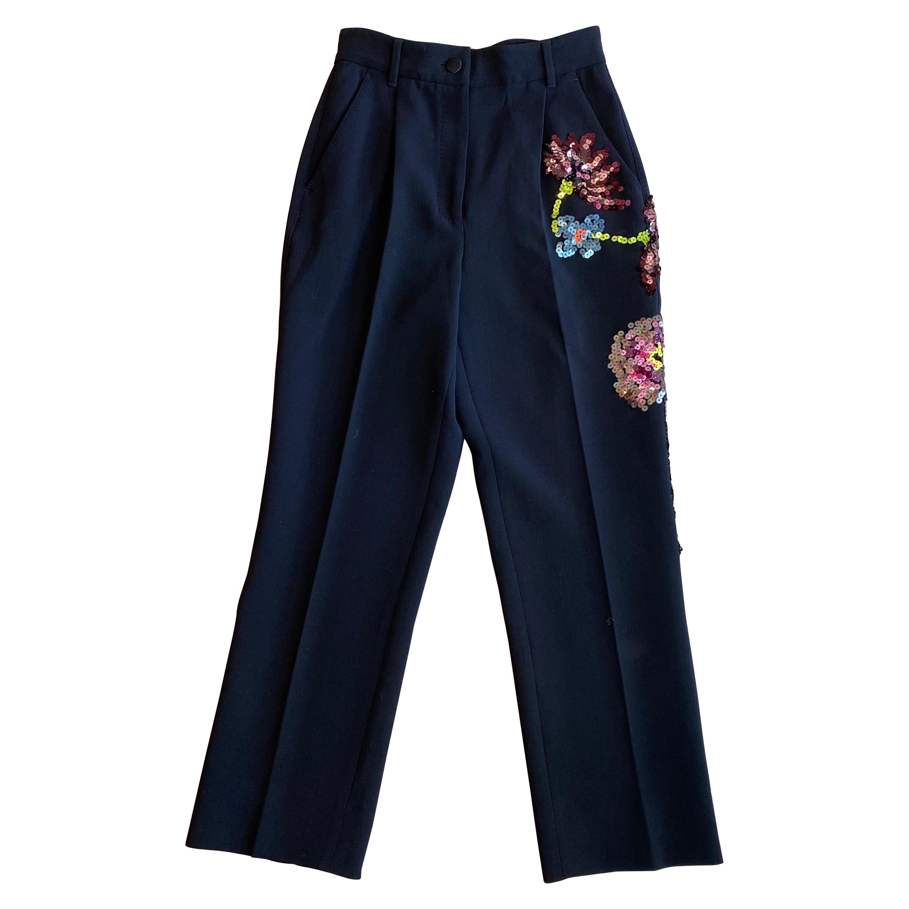 Dolce und Gabbana Schwarze Hose mit schlanken Blumenstrass-Details im Angebot
