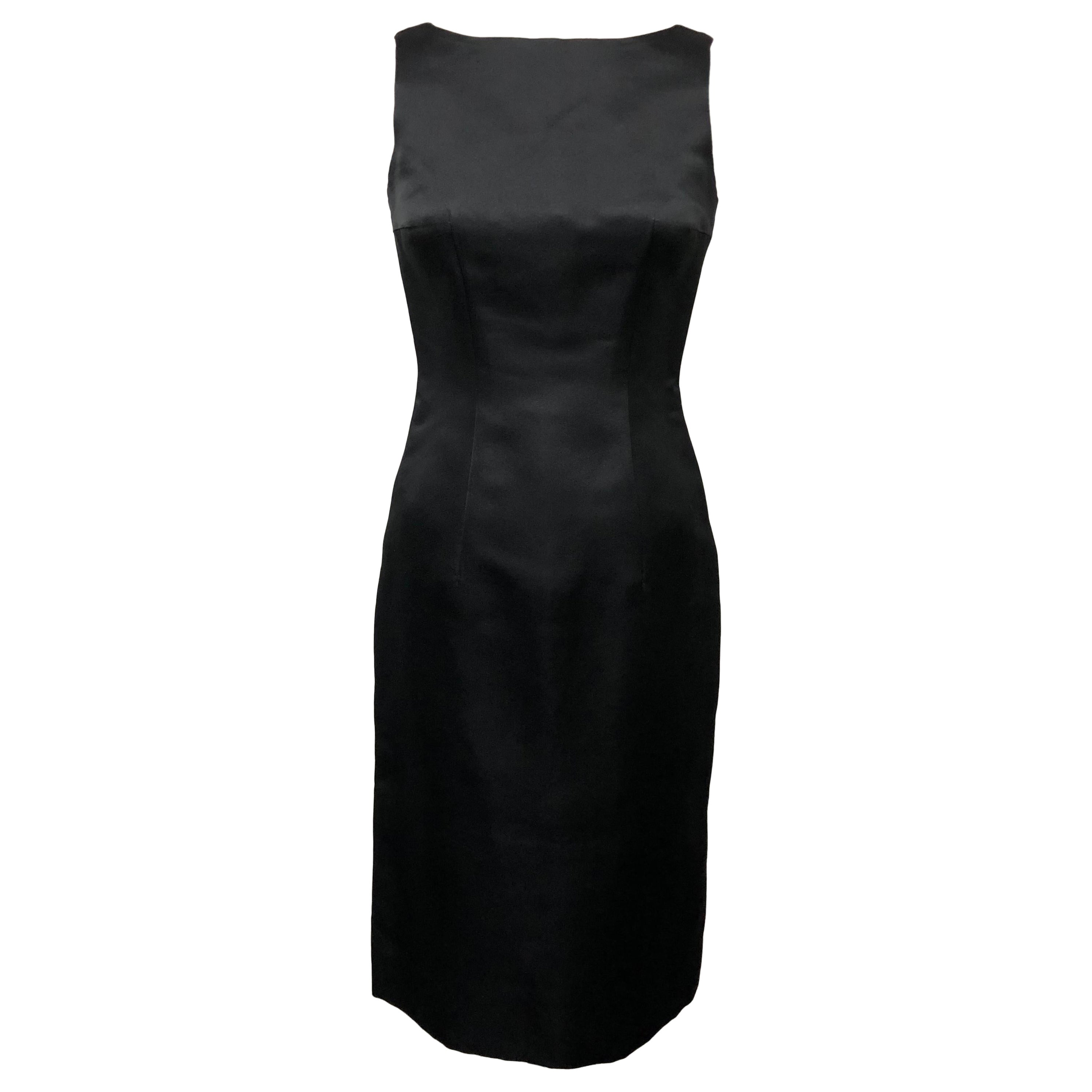 Sensual Little Black Dress en el más fino satén de seda 100% italiano en venta
