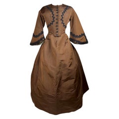Antique A brown silk faille day dress with pagoda sleeves - France Circa 1880