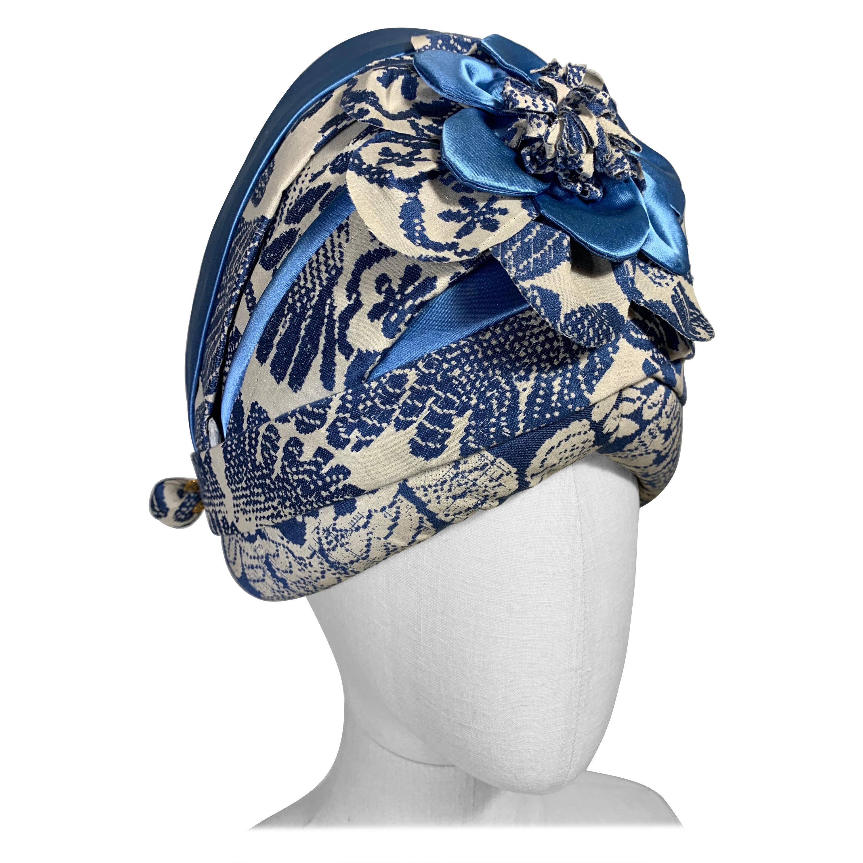 Custom Made "Blue Willow" Patterned Turban w Matching Hat Pin and Flower For Sale