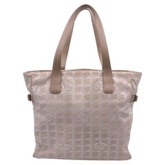 Chanel Beige Nylon New Travel Line Tote Umhängetasche 2000er Jahre