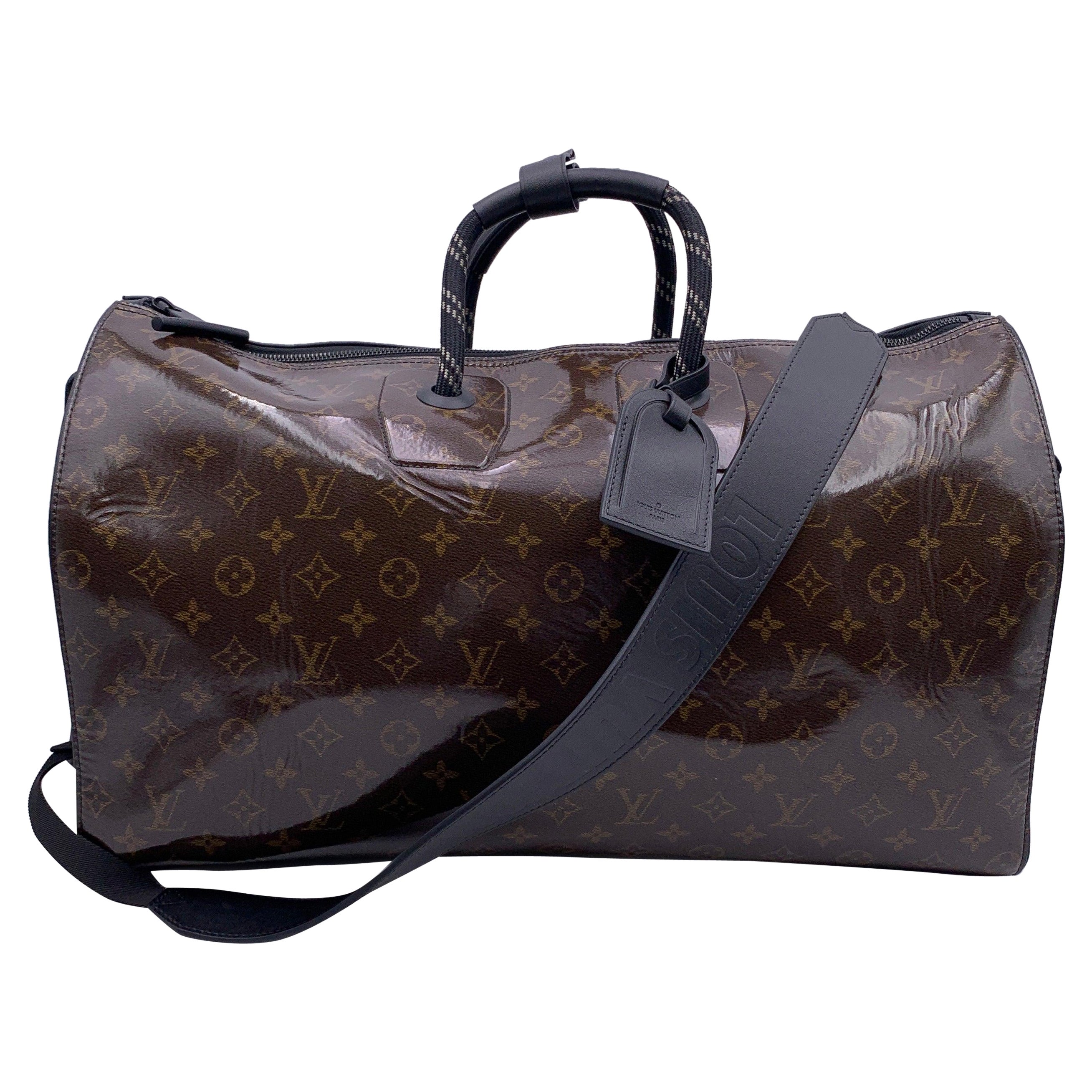 Louis Vuitton - Sac Keepall Bandouliere 50 à glaçure monogrammée M43899 en vente