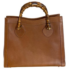 Bolso mediano Gucci Diana Bambú