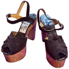 1970er "Goody Two Shoes" Braune Wildleder Holz Plateau Disco Schuhe 