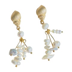 Boucles d'oreilles à clip en or avec perles irrégulières et houppes en forme de coquille de noix de Conque, de couleur blanche naturelle
