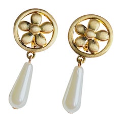 Vintage Flower Daisy Round Openwork Long Water Drop White Pearl Gold Clip On Earrings