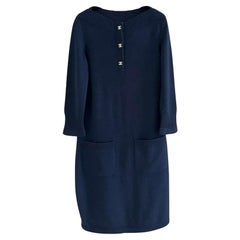Chanel Iconique robe CC Turnlock en cachemire bleu marine