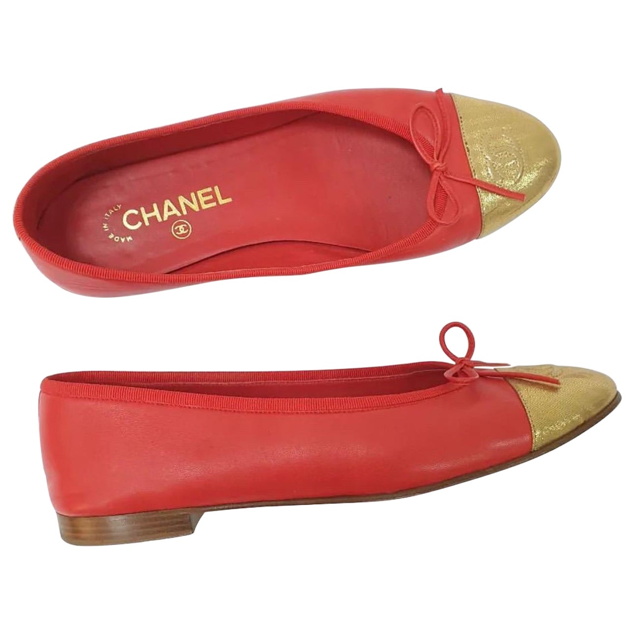 Chanel CC Logo Gold Red Ballet Flats For Sale
