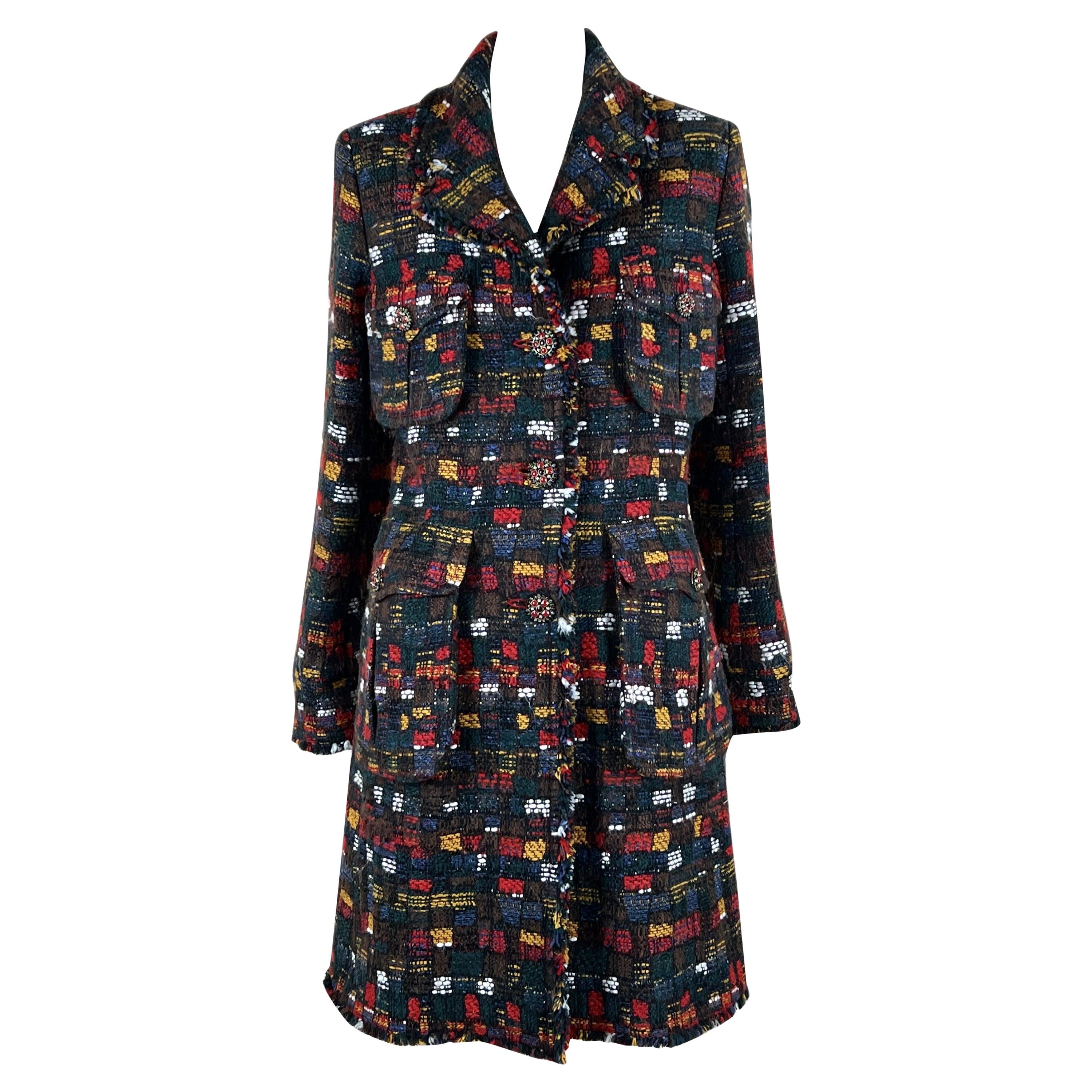 Chanel Paris / Edinburgh Juwel Gripoix Buttons Tweed-Mantel mit Knöpfen im Angebot