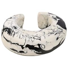 CARA CRONINGER c.2003 Resin Acrylic Black White Sculpted Artwear Cuff Bracelet