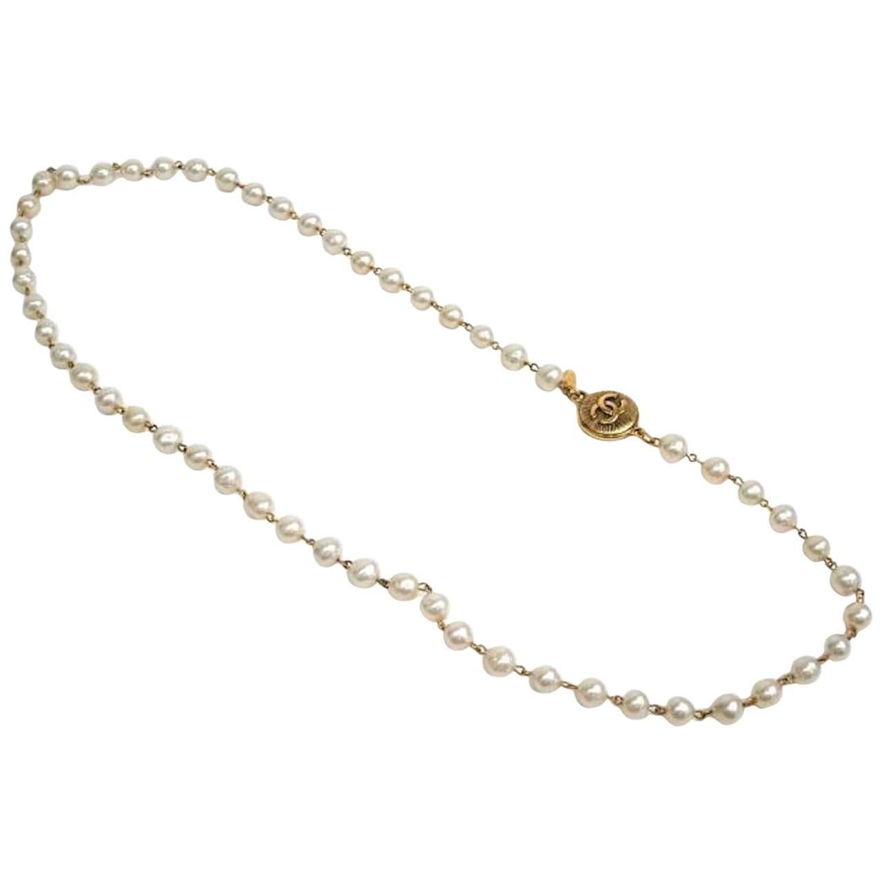 Chanel Vintage Long Single Strand Pearl Gold Charm Sautoir Long Necklace