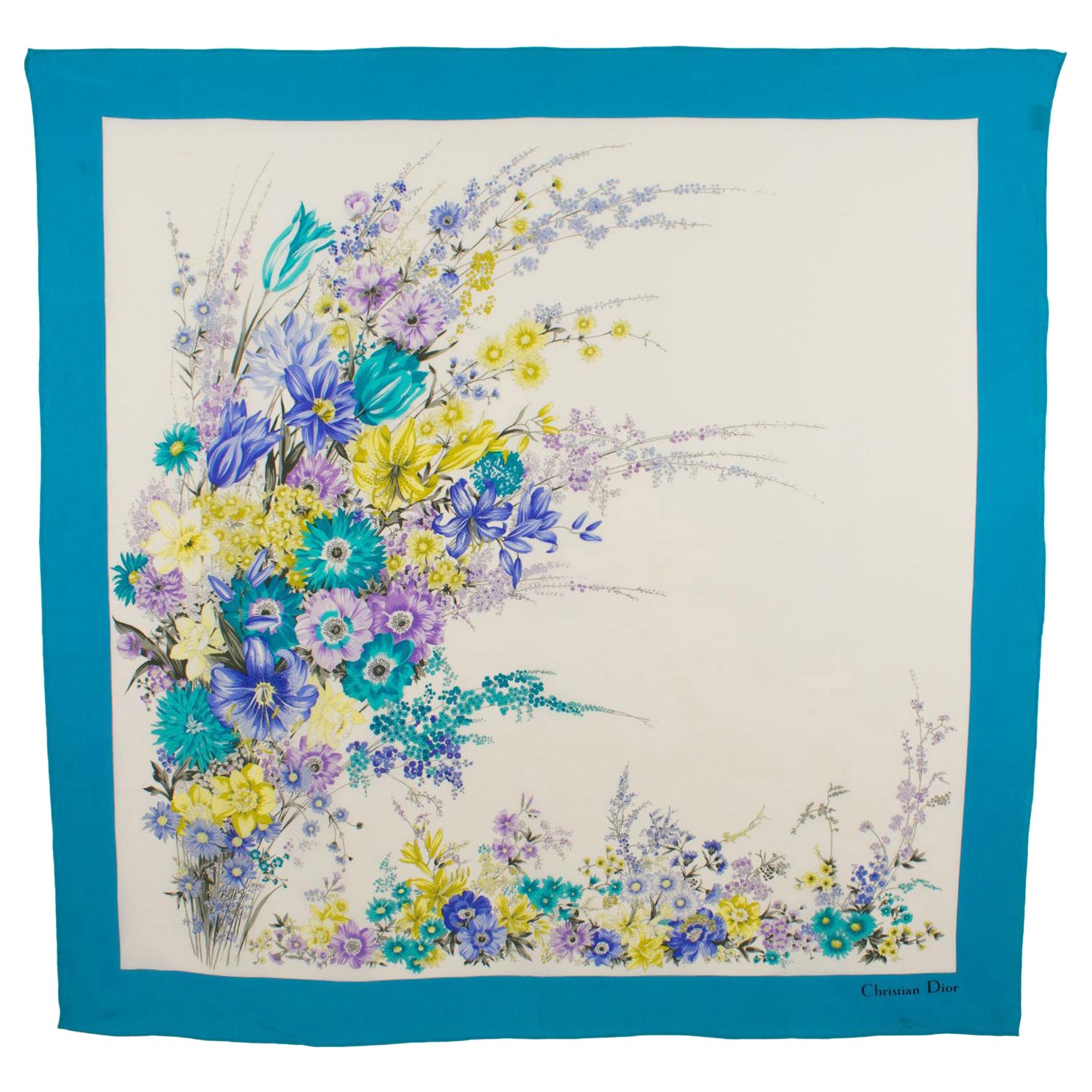 Christian Dior Paris - Écharpe en soie imprimée à fleurs, en bleu et lavande en vente