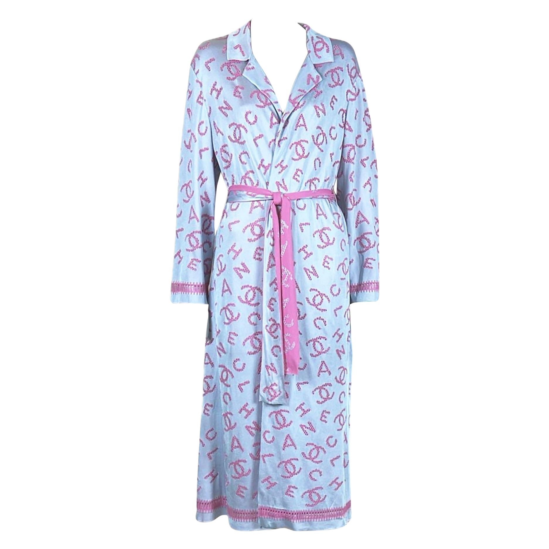 Chanel Superbe veste kimono longue avec logo CC en vente