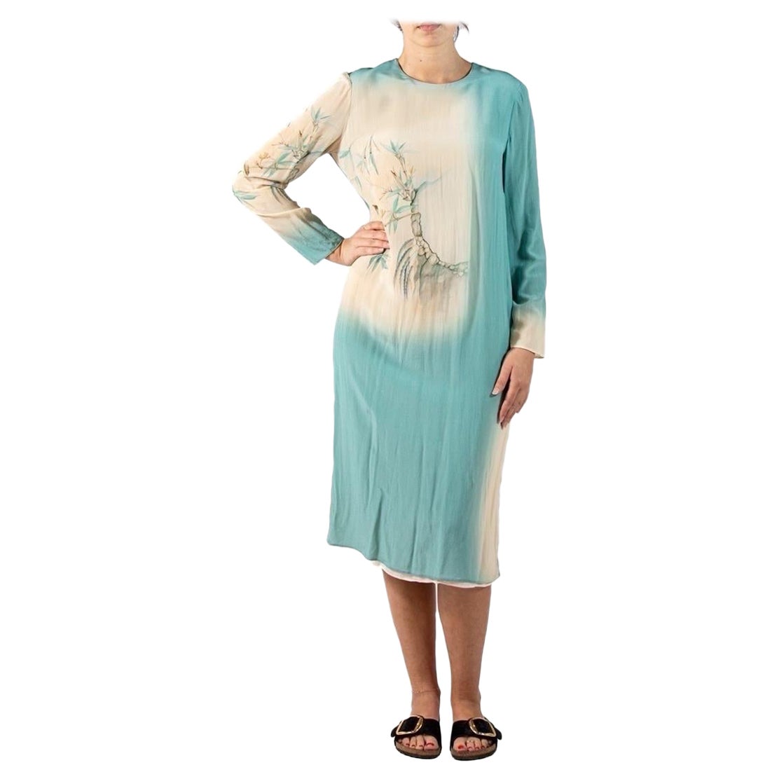 1990S Valentino Seafoam Green & Cream Silk Crepe De Chine Asian Floral Dress Wi For Sale