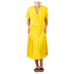 Vestido amarillo de crepé de chine de poliéster de los años 80