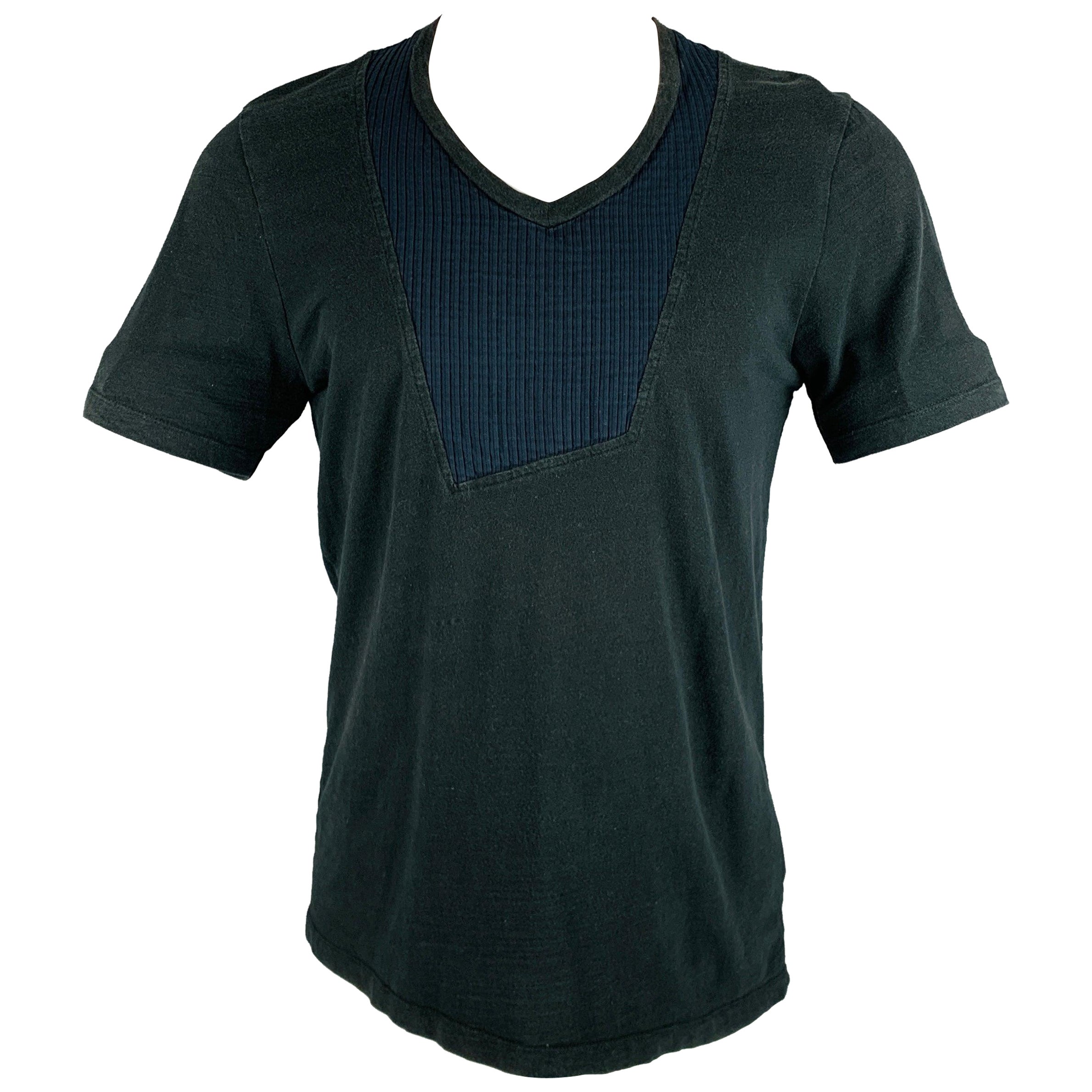 NEIL BARRETT Size M Grey Navy Mixed Fabrics Cotton V-Neck T-shirt For Sale