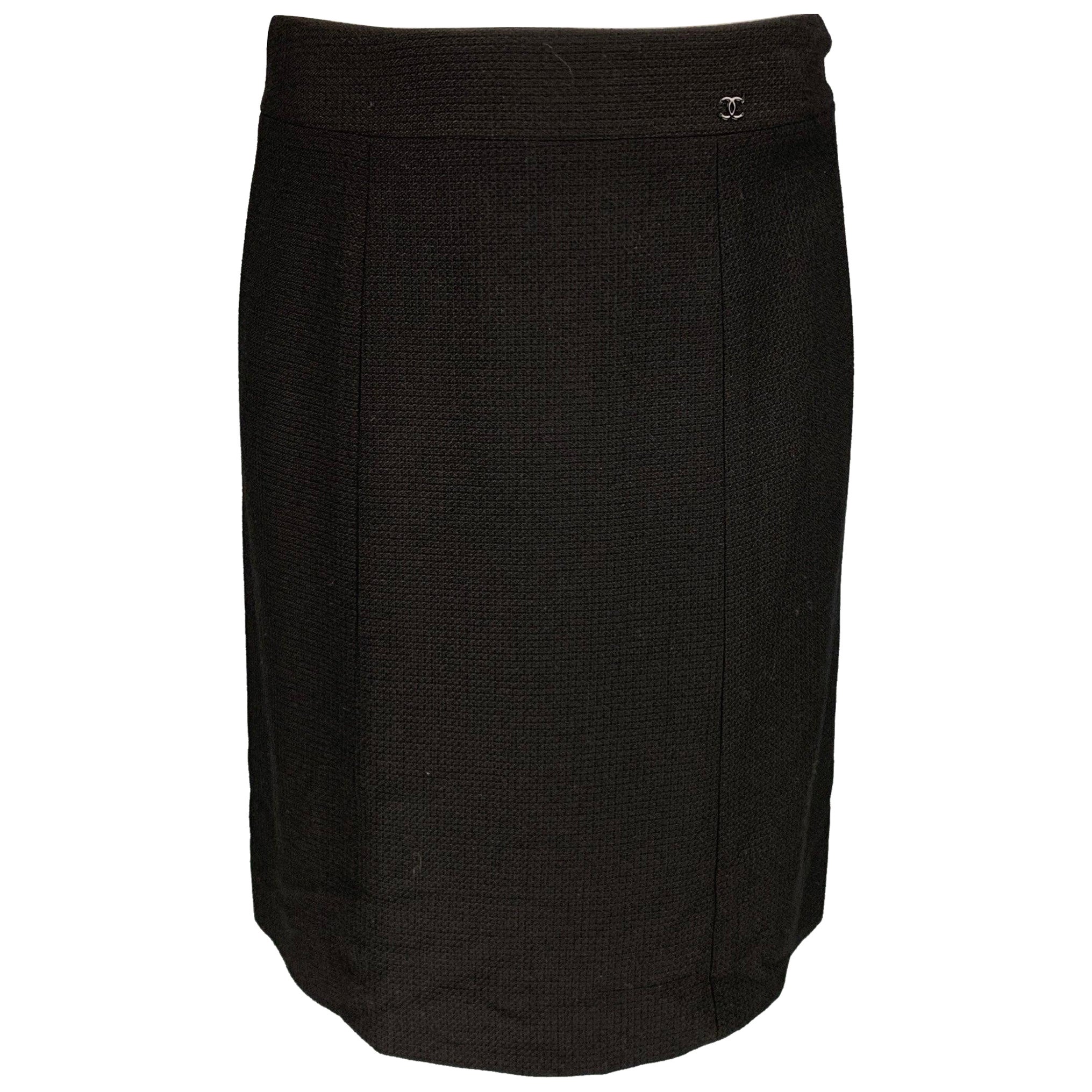 CHANEL Size 8 Black Wool Blend Textured Skirt For Sale
