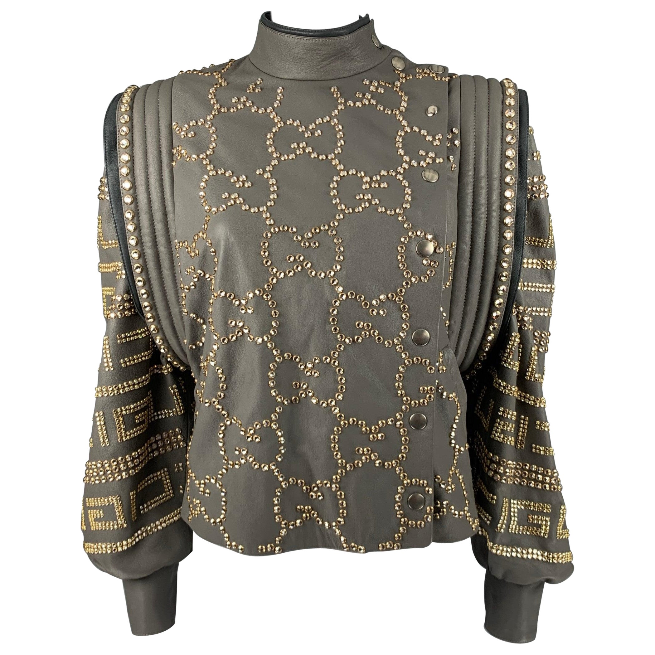 GUCCI FW2018 Runway Size 2 Grey Gold Leather Studded Cropped Jacket For Sale