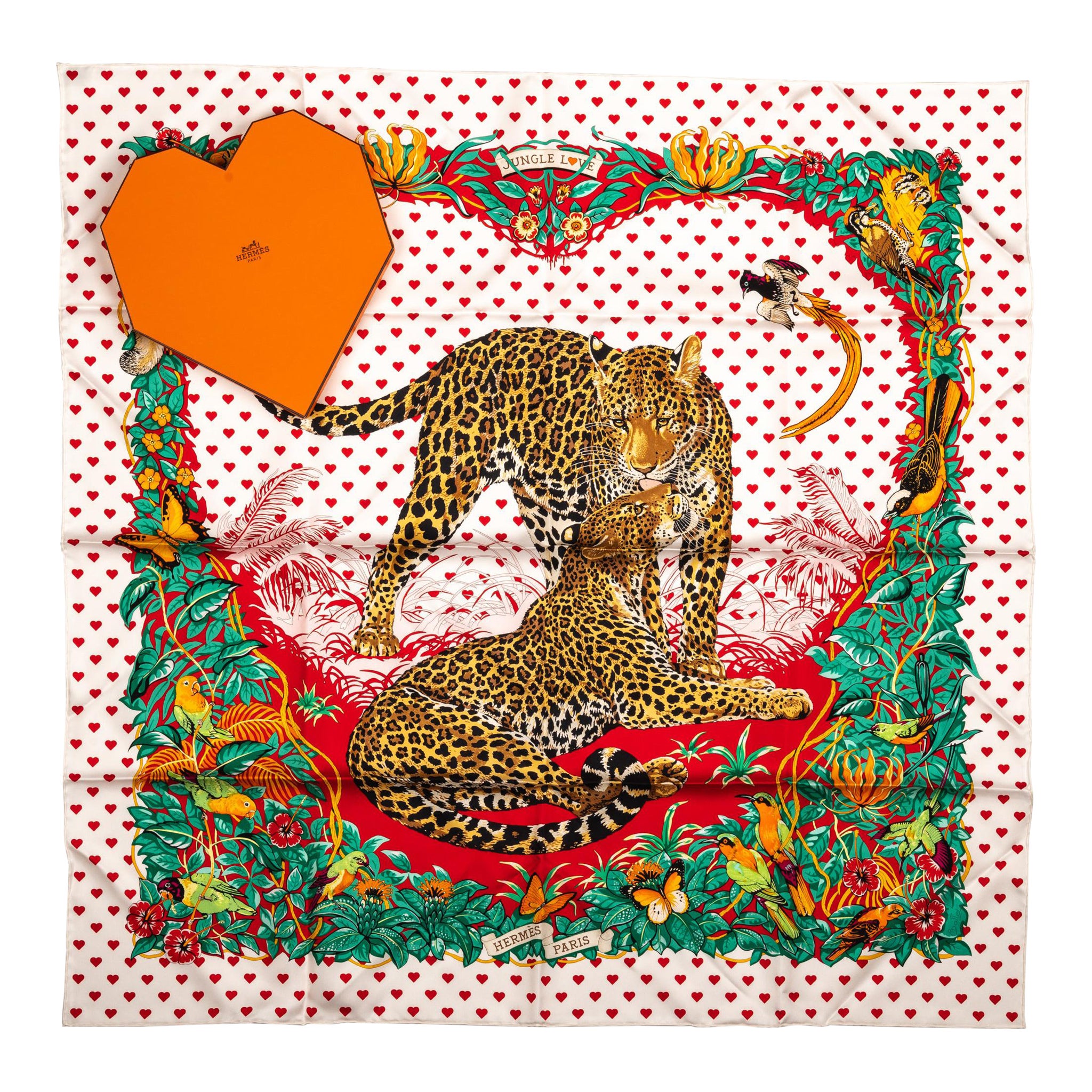 New in Box Hermes Limited Edition  Écharpe Jungle Love Hearts en vente