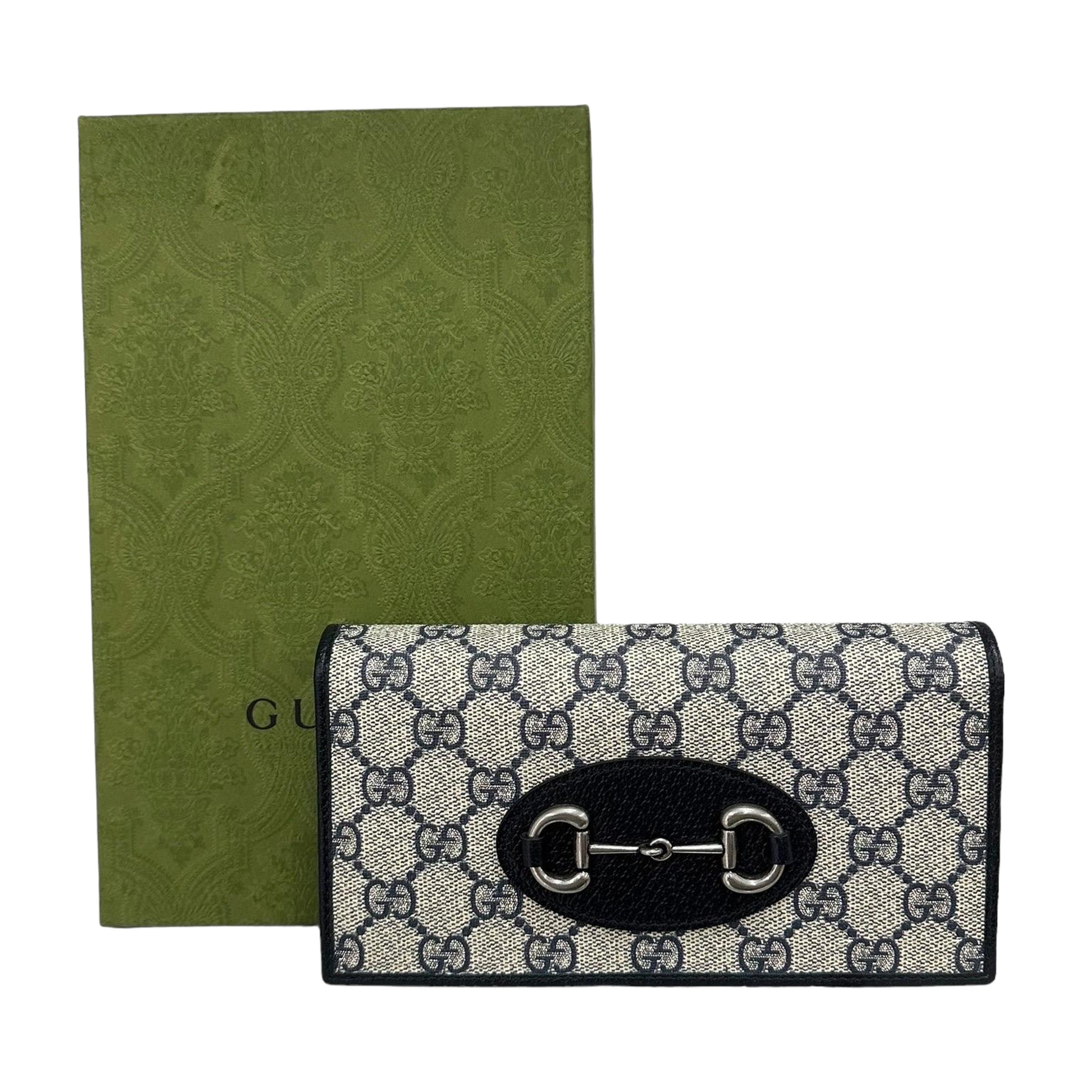 Gucci Horsebit GG Brieftasche an Kette im Angebot