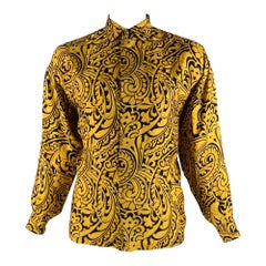 Gianni Versace Size XS Gold Black Print Silk Hidden Placket Long Sleeve Shirt (chemise à manches longues avec patte de boutonnage cachée)