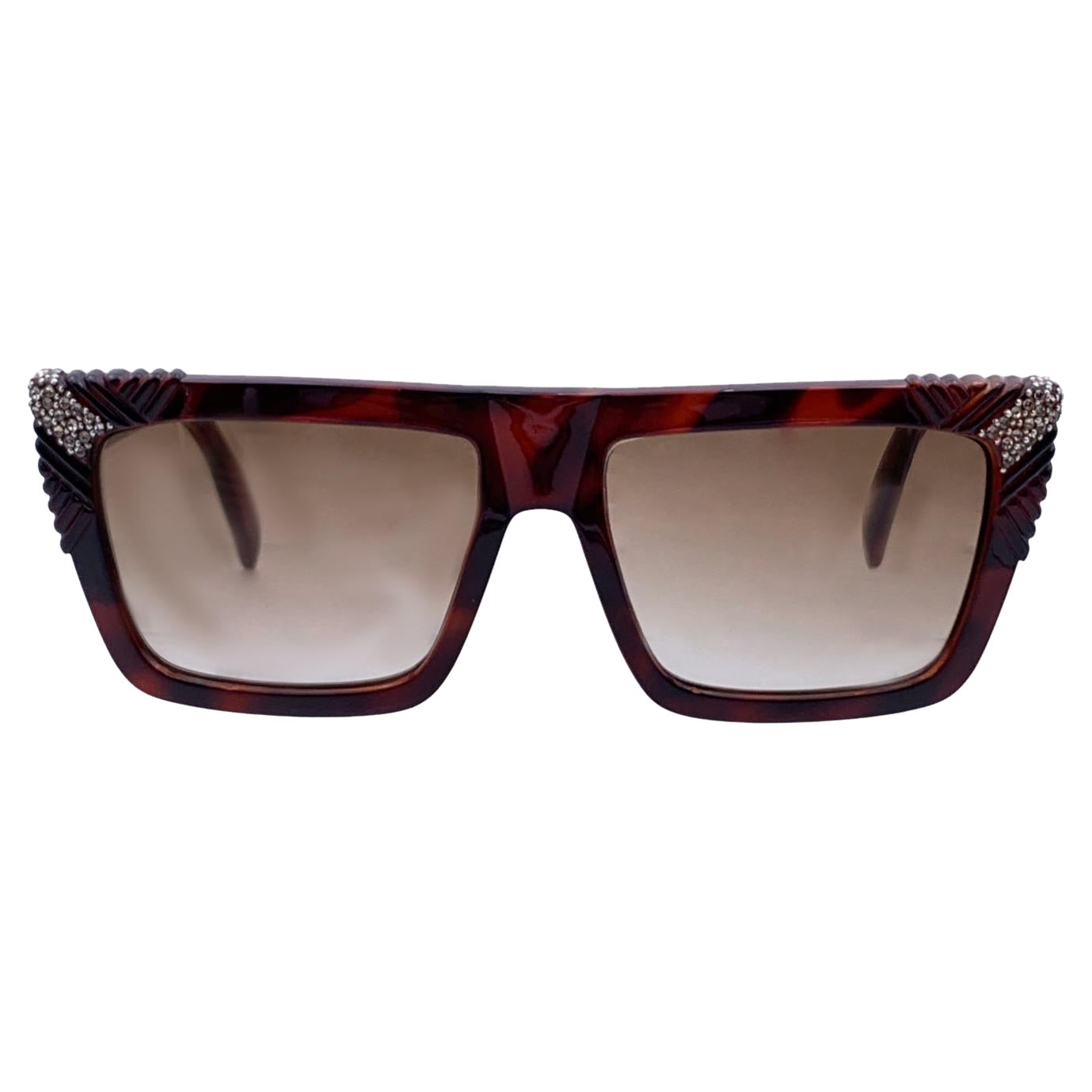 Gianni Versace Vintage Brown Sunglasses Mod. Basix 812 Col.688 For Sale