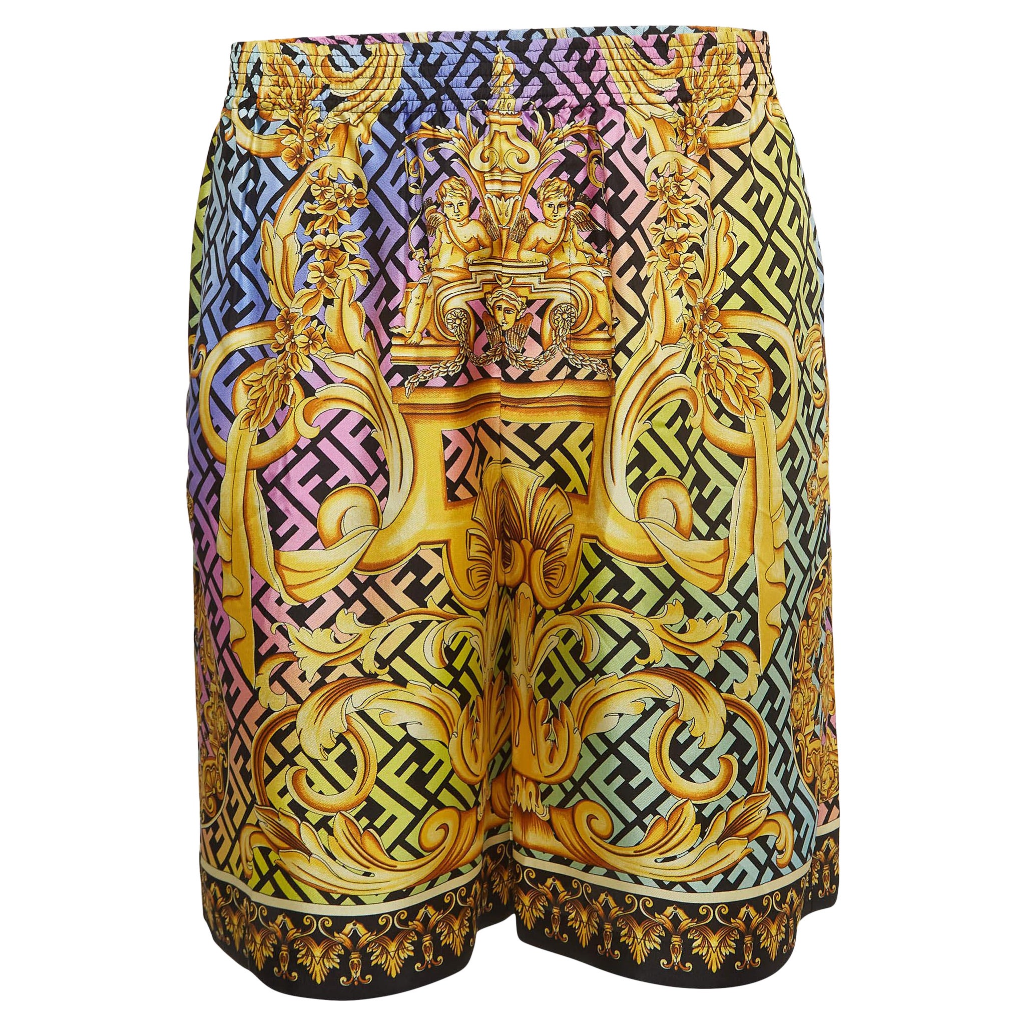 Fendi X Versace Laufsteg-Shorts aus Seide mit Monogramm und Barockdruck M im Angebot