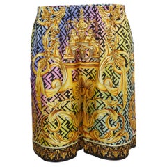 Fendi X Versace, short de course en soie imprimé baroque avec monogramme, taille M