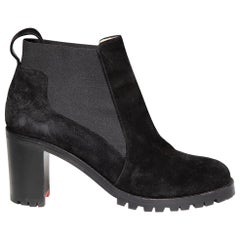 Christian Louboutin Schwarze Chelsea Stiefel mit Absatz aus Wildleder mit Absatz Größe IT 39