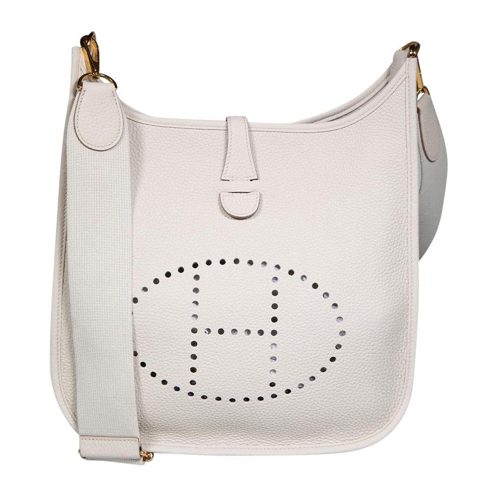 Hermès 2023 White Clemence Leather Evelyne III 29 Beton Crossbody Bag For Sale