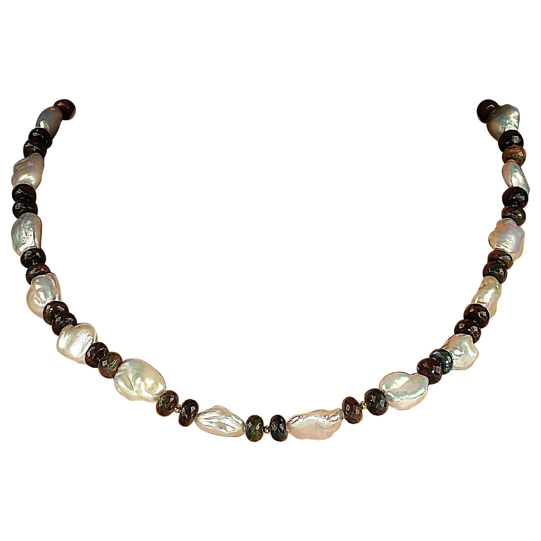 AJD Collier d'opales noires et de perles Keshi blanches de 19 pouces