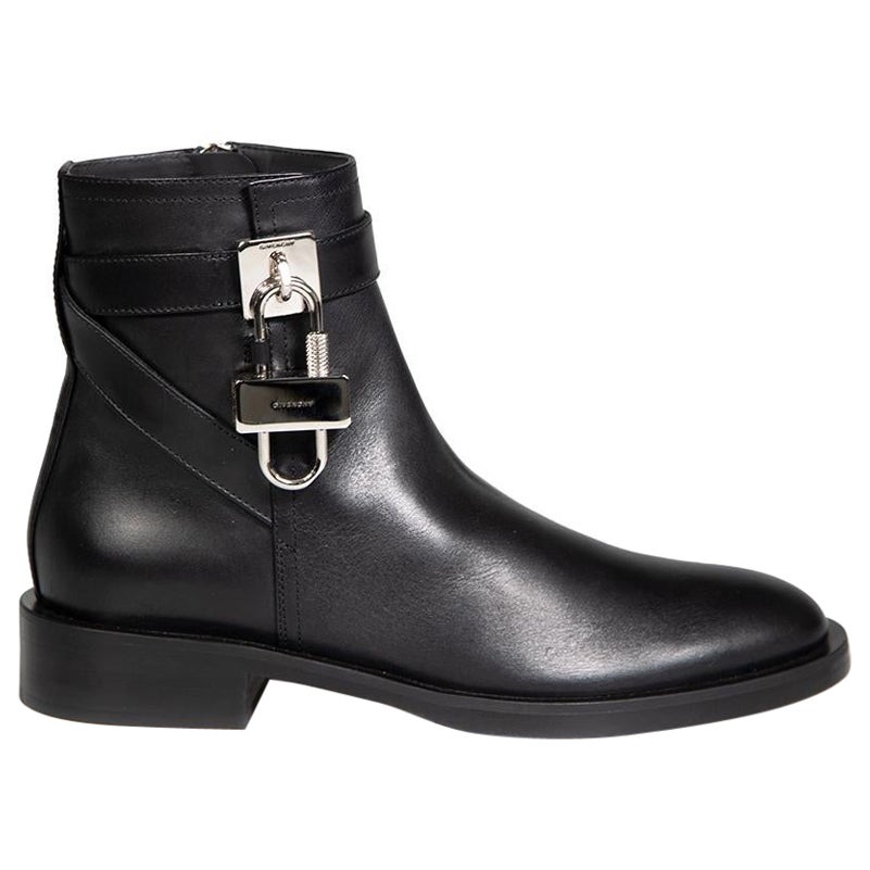 Givenchy Black Leather Lock Ankle Boots Size IT 36.5 en vente