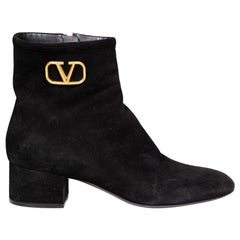 Valentino Garavani Noir Suede VLogo Signature Ankle Boots Size IT 39
