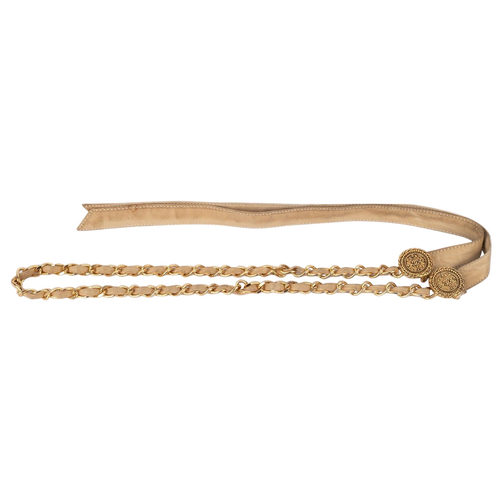 Ceinture en cuir beige de Chanel en vente