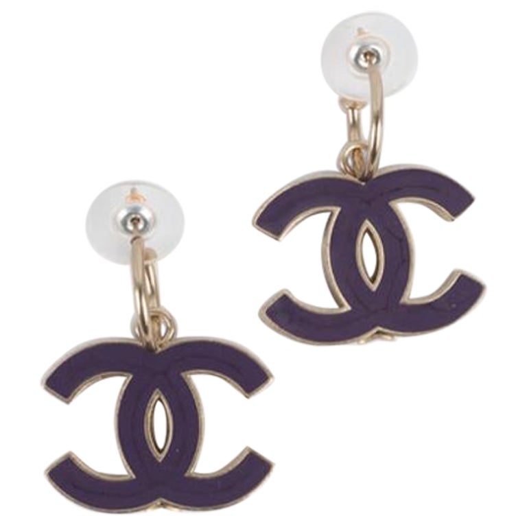 Chanel Golden Metal CC Earrings, 2004 For Sale