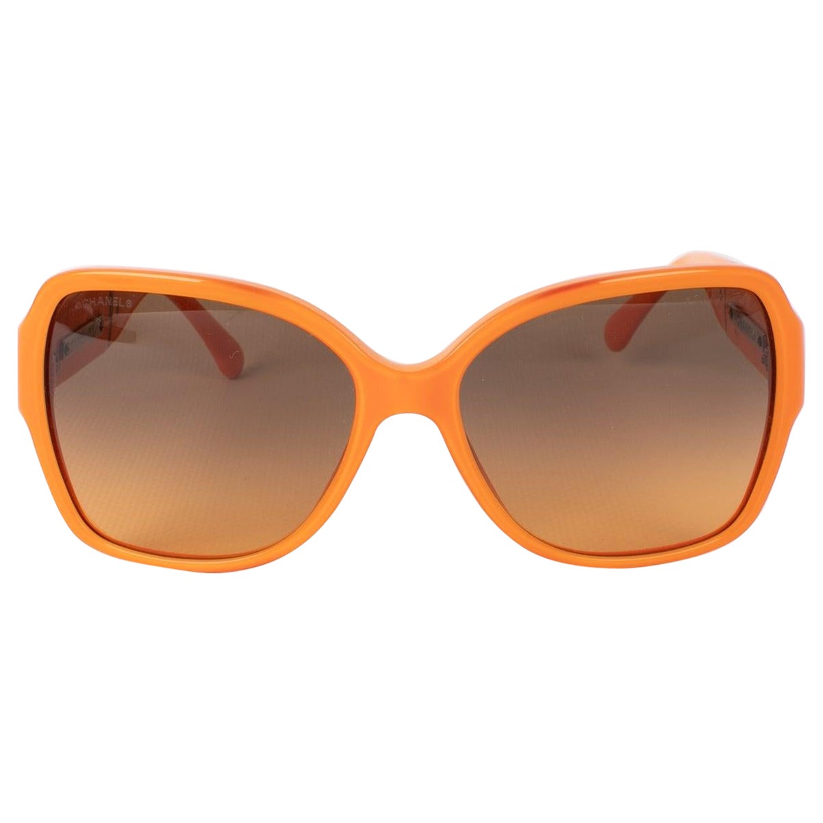 Chanel Orange Sonnenbrille mit CC Logos im Angebot