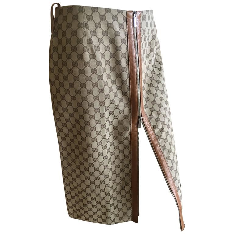 Gucci Leather Trim Logo Skirt with Zipper Detail by Tom Ford For Sale at  1stDibs