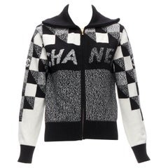 CHANEL 100% cachemire graphique CC logo noir blanc cardigan FR34 XS