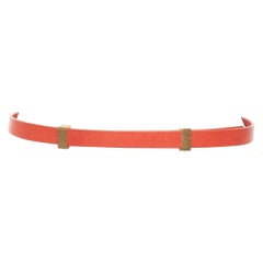 CELINE Phoebe Philo cinturón ceñido de piel lisa roja con barra metálica dorada XS