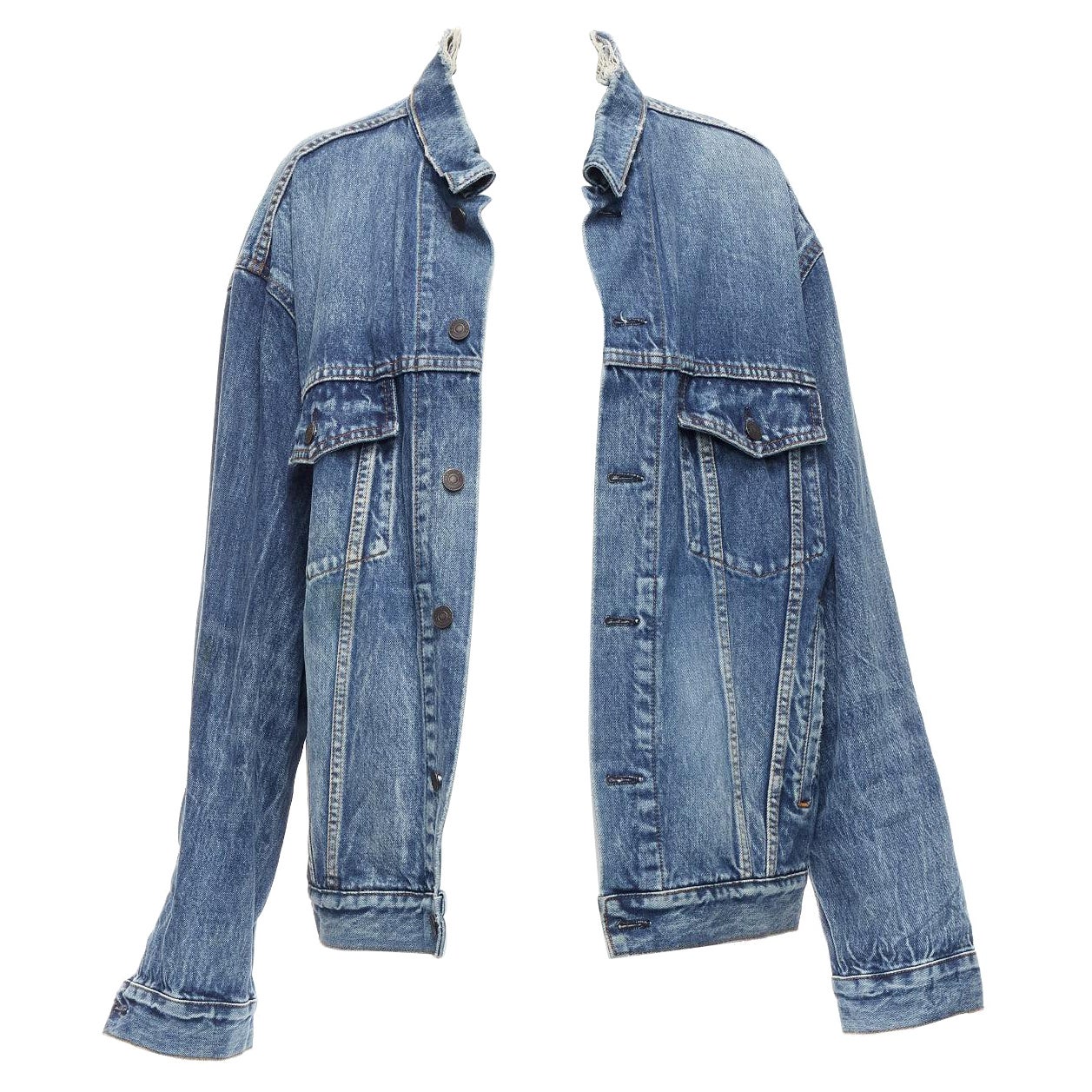 BALENCIAGA Veste surdimensionnée bleue en jean vieilli avec logo au dos FR34 XS, 2017 en vente