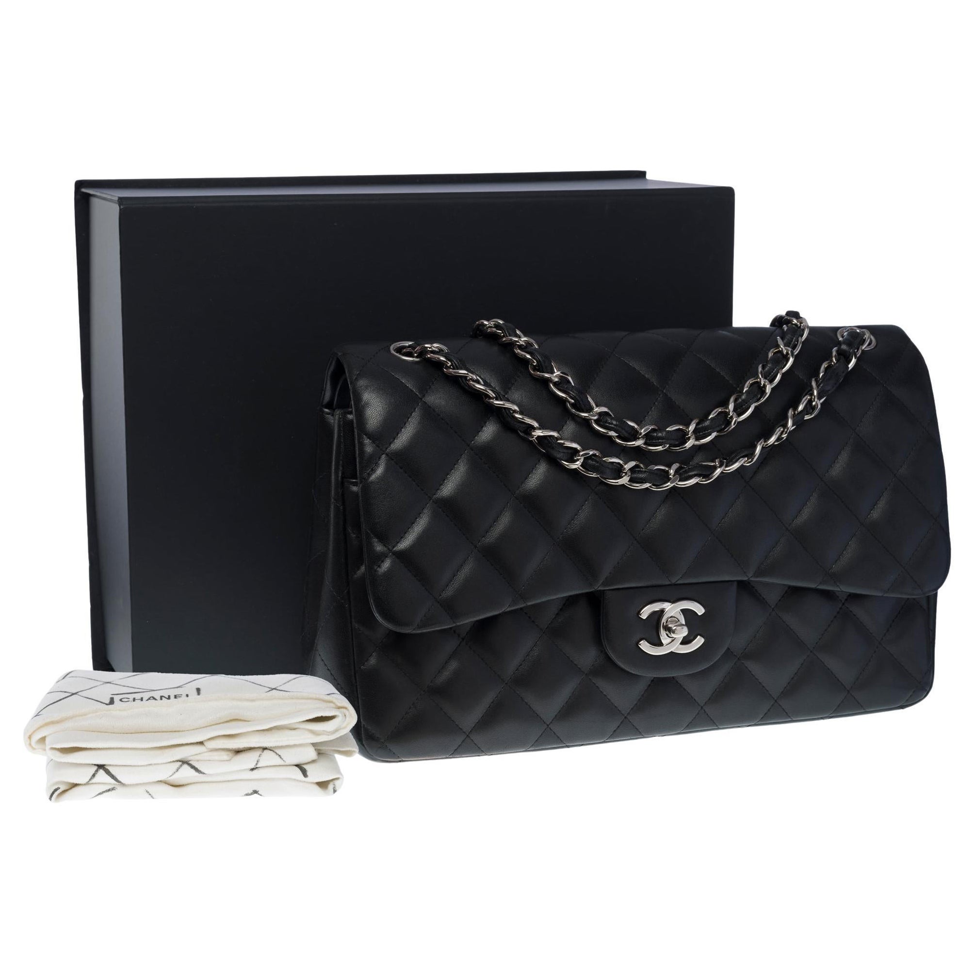 Chanel Timeless Jumbo double flap shoulder bag in black quilted lambskin , SHW For Sale