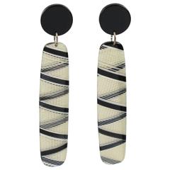 1970s Vintage Long Dangling Drop Lucite Earrings with Geometric Pattern 11