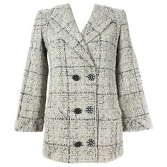 Veste en tweed beige nude de défilé Chanel Paris/ Séoul