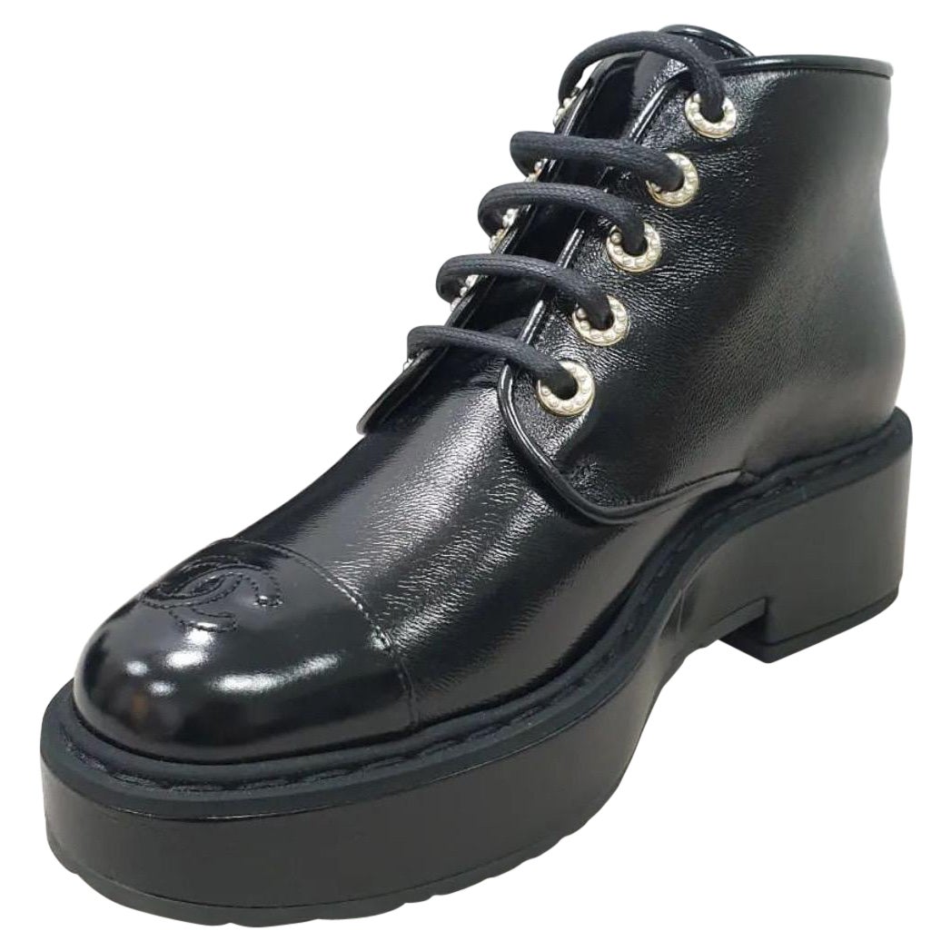 Chanel Black Shiny Calfskin Pearl Lace-Up Combat Short Boots  For Sale