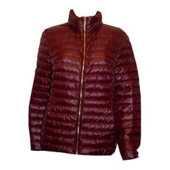 Kate Spade Burgundy Puffa Jacket with Hood's in Collar (veste polaire avec capuche dans le col)