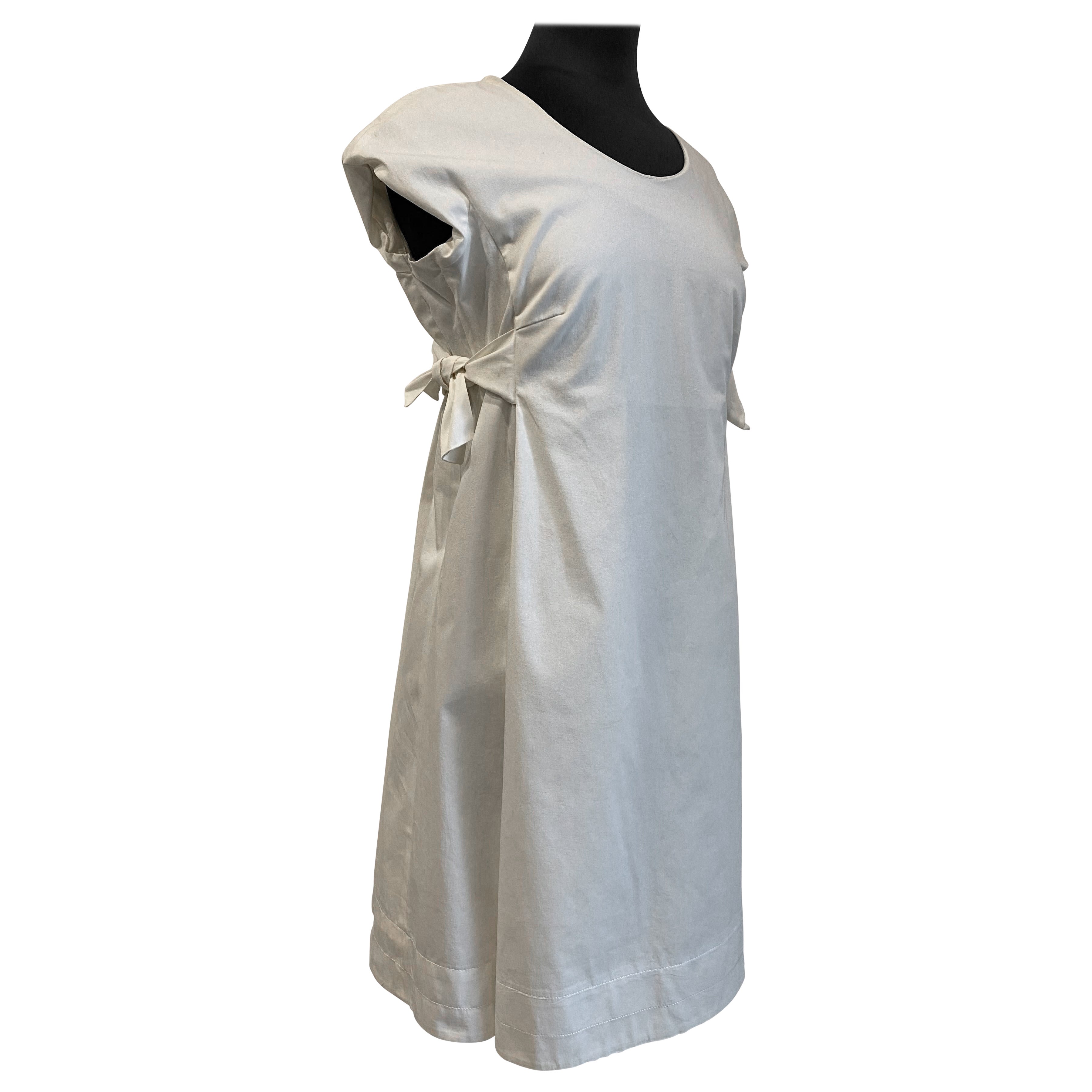 Kurzes weißes Valentino-Kleid in Weiß  im Angebot