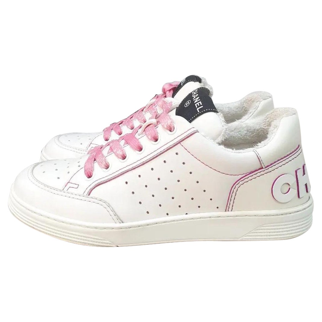 Chanel 21P White Leather Pink Low Top Sneakers For Sale
