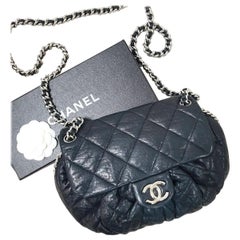 Chanel Große Tasche mit Kette umklappbar